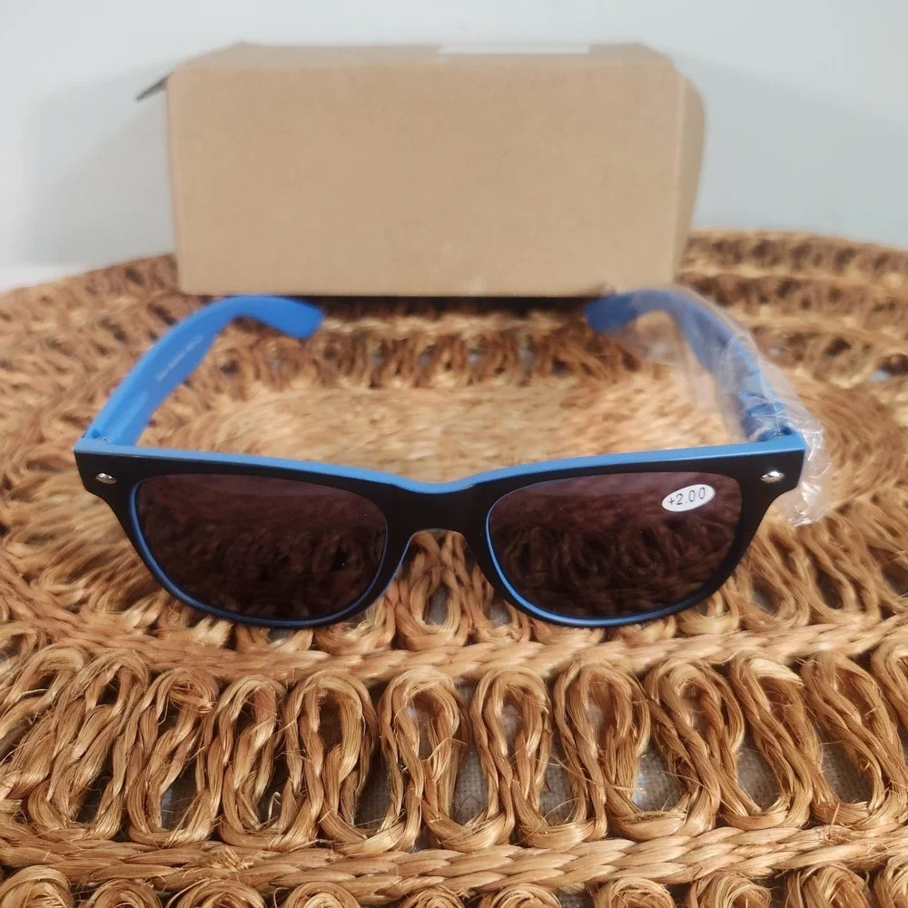 Lot Of 2 Reading Sunglasses Strength 2.0